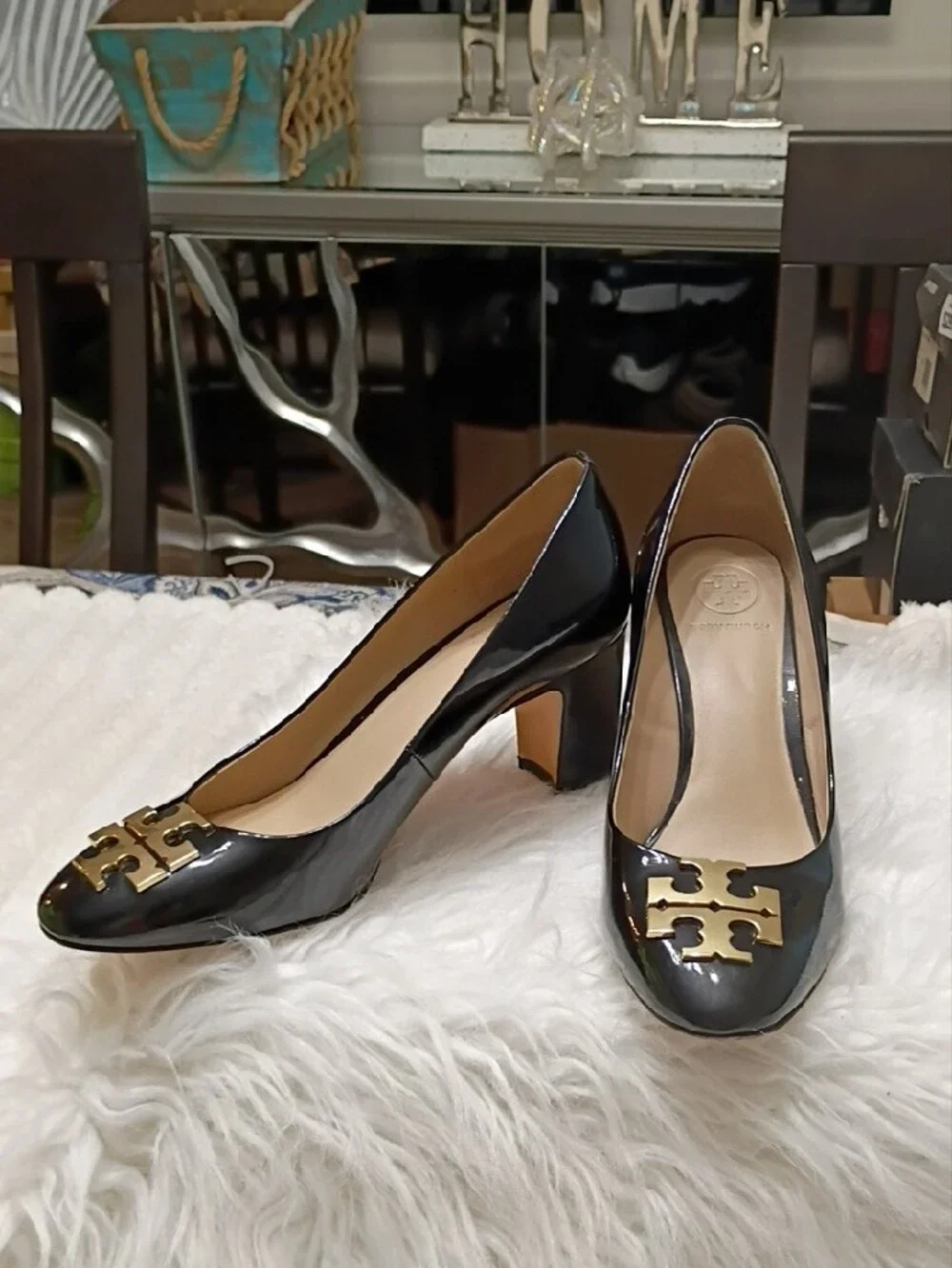 Tory Burch Black Patent Leather Block Heel Pumps with Gold Logo SZ 6M